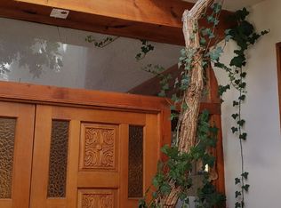 223 El Salto Rd, El Prado, NM 87529