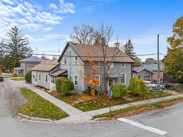 15 Albert St, Selwyn, ON K0L 2H0