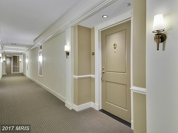 3rd image of 5 Park Pl APT 417