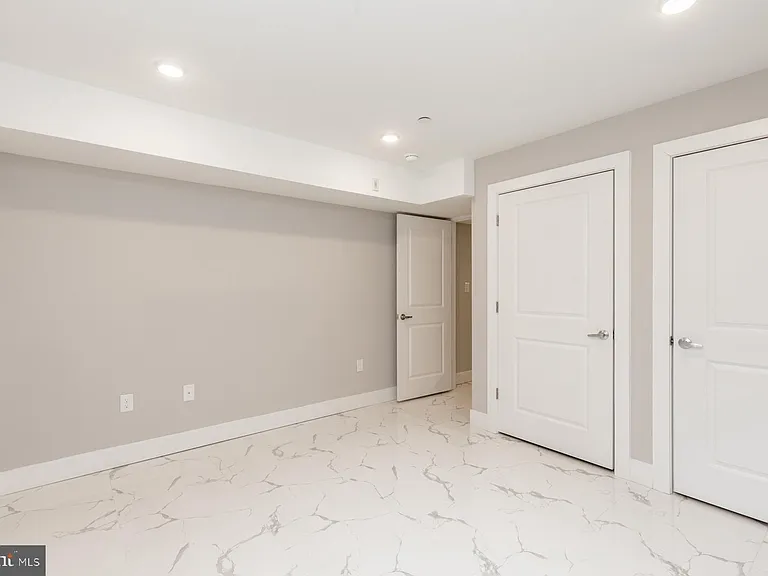 1724 N Marshall St #B — Photo 25