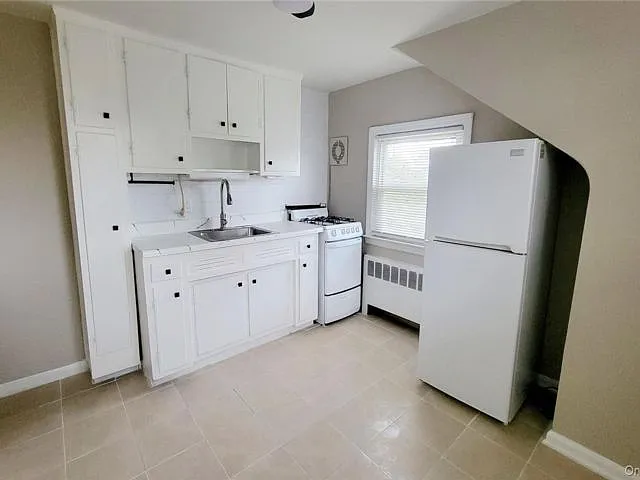 2 bed, 1.0 bath, 600 sqft, $2,750 — Photo 3