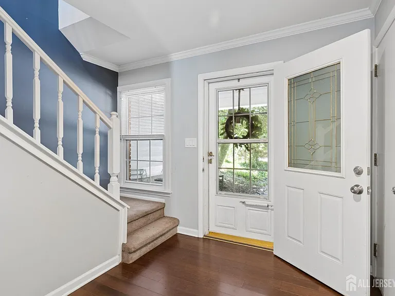 6 Bradford Dr — Photo 3
