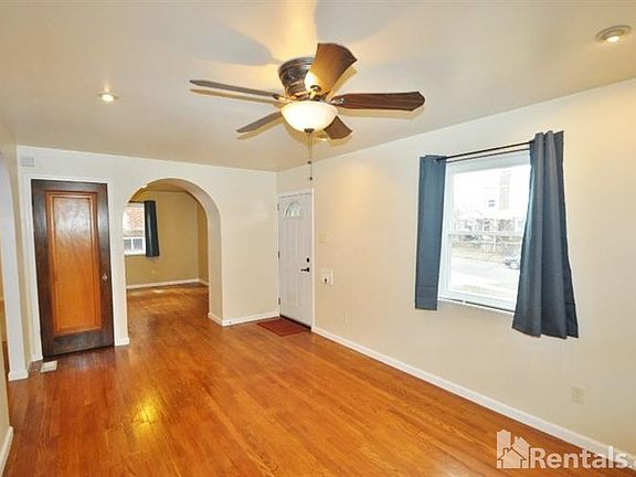 3rd image of 3208 Coral Park Dr