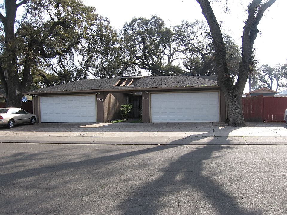 2nd image of 1302 Princess Dr