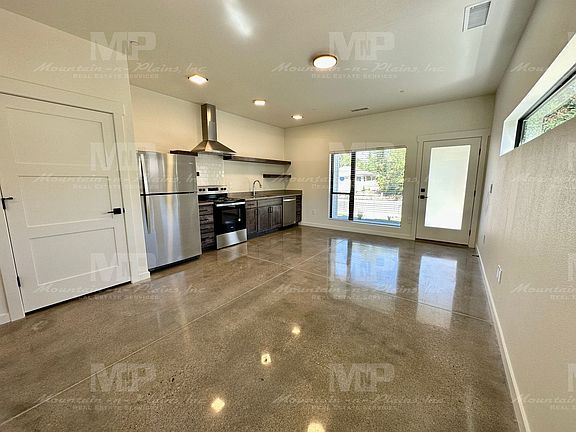 3rd image of 301 Parker St #A