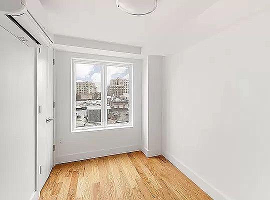 4th image of 801 Franklin Ave #6