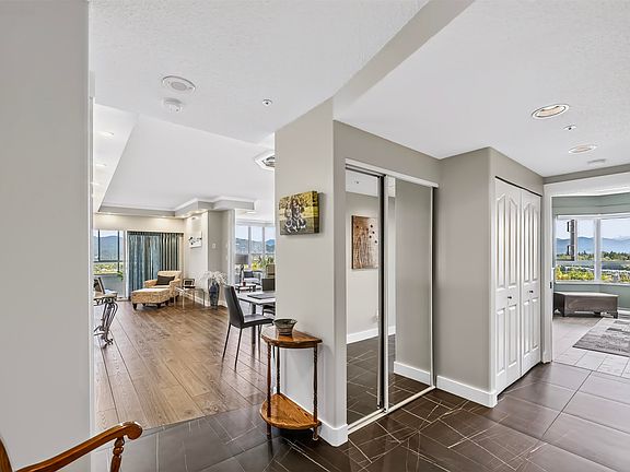 4th image of 3190 Gladwin Rd #1601