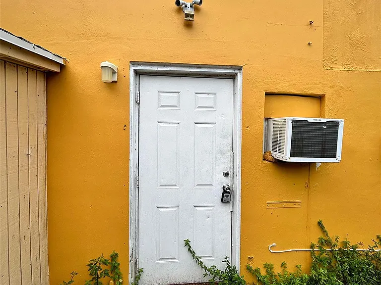 112 Newton Rd #BACK — Photo 9