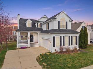 1226 Portsmouth Dr, Howell, MI 48843