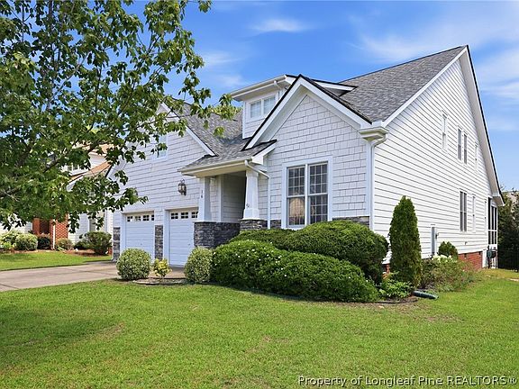 3rd image of 16 Cottswold Ln