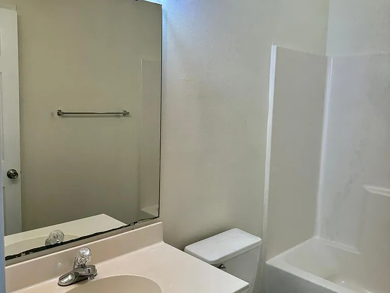 1310 River Oaks Dr #2G — Photo 7
