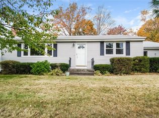 1 Lakeview Dr, Farmington, CT 06032