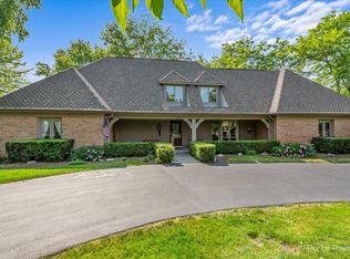 7503 Fairway Dr, Crystal Lake, IL 60014