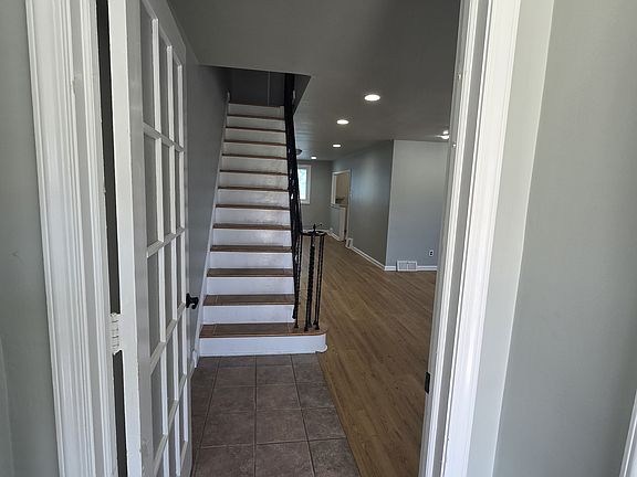 2nd image of 928 Disston St #1