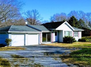 7133 Lebanon Rd, Collinsville, IL 62234