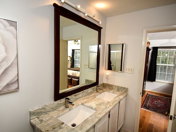 New marble countertops 