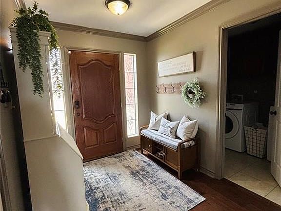 2nd image of 1803 Kelly Ln