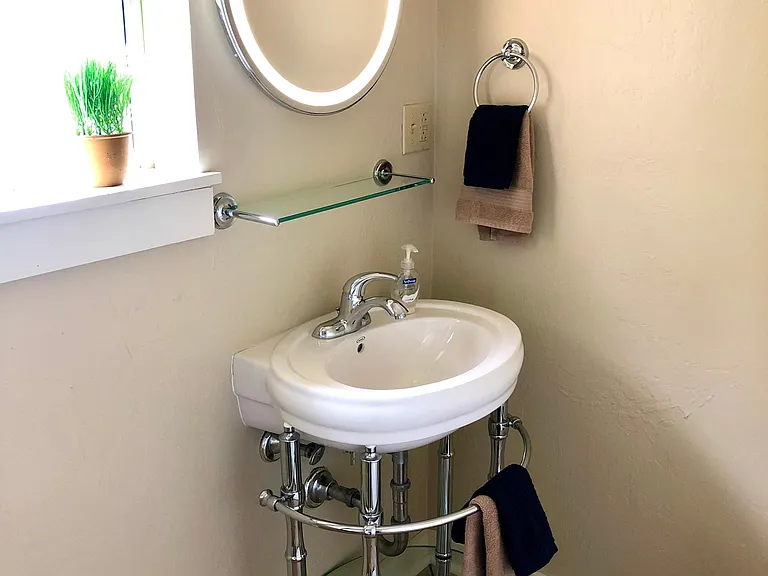 Upstairs loft half-bath.
