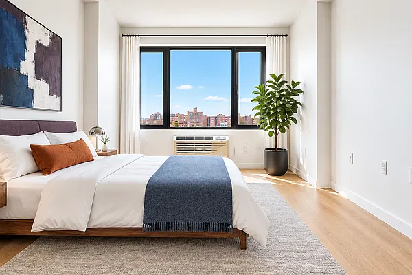 Bedroom, photo 1
