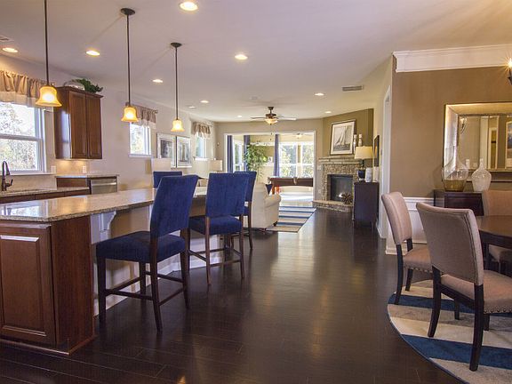 Kitchen and Cafe