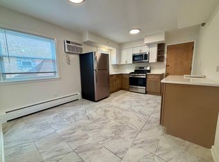 6157 W Montrose Ave APT 2N, Chicago, IL 60634