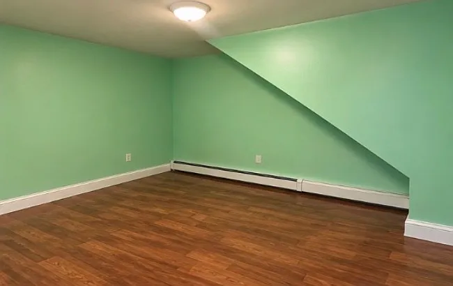 4 bed, $4,000 — Photo 4