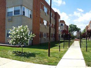 2405 W Balmoral Ave APT 1C, Chicago, IL 60625