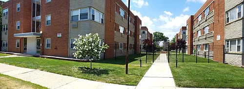 2405 W Balmoral Ave #1C Photo 1