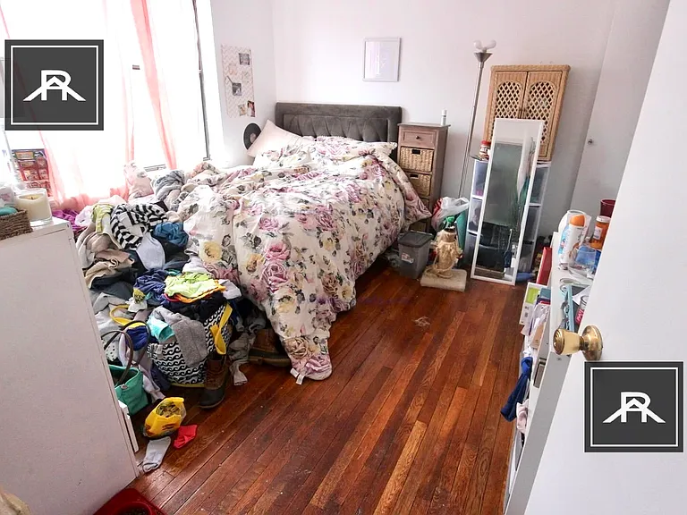 317 Summit Ave #9 — Photo 8