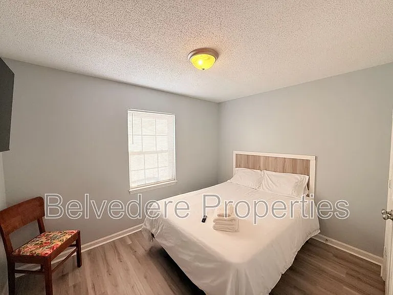 415 N Dudley St — Photo 14
