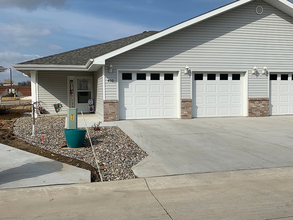 1st image of 405 Maupin Ln