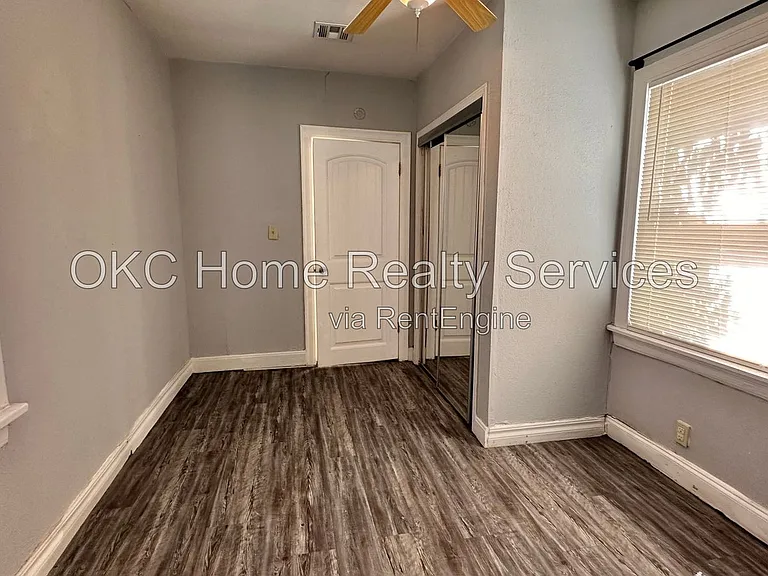 2316 NW 38th St — Photo 15
