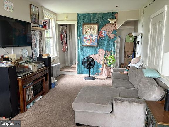 5th image of 309 Hager Rd #A