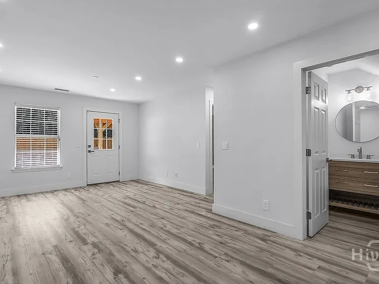 11903 Apache Ave #3 — Photo 17