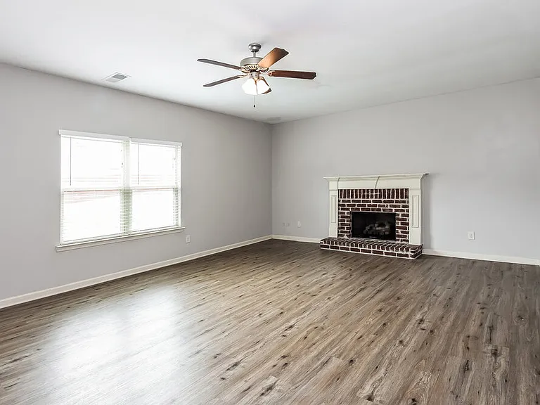 191 Camellia Way — Photo 5
