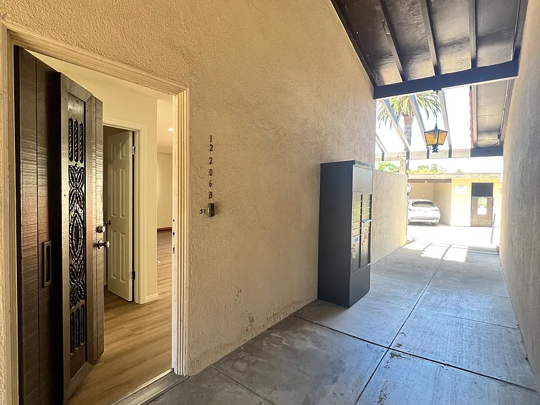 12206 Rancho Bernardo Rd #B — Photo 1