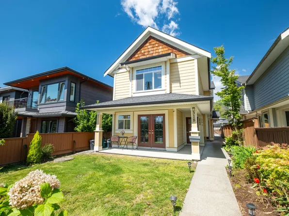 318 W 18th St, North Vancouver, BC V7M 1W9