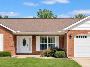 107 Kurken Dr, Waterloo, IL 62298