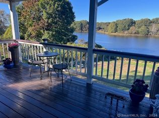 266 Shore Rd, Waterford, CT 06385