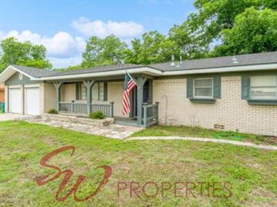 931 N Harbin Dr, Stephenville, TX, 76401