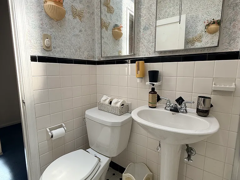 3303 Hartel Ave — Photo 45
