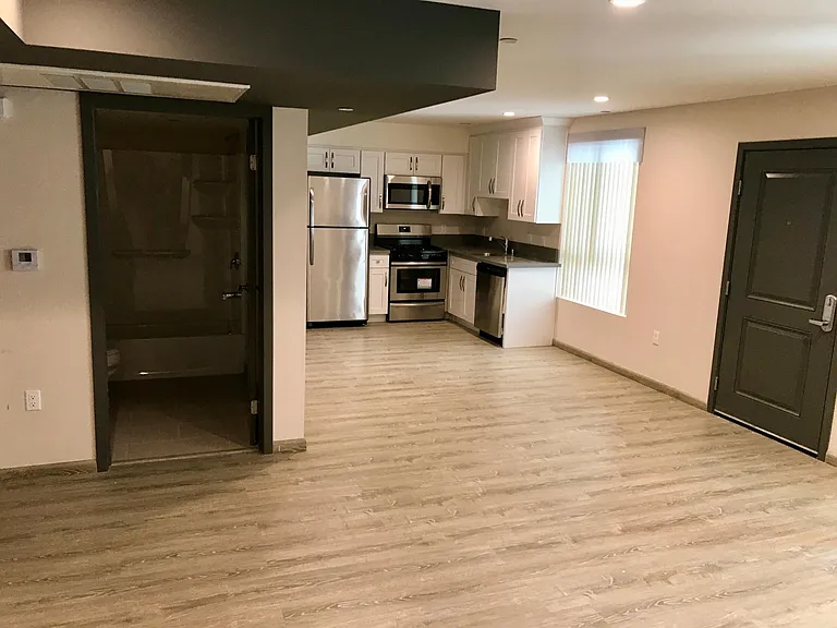 6238 Fulton Ave — Photo 12