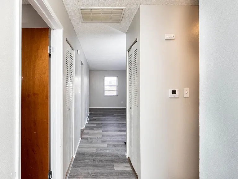 19 Regency Ct #19 — Photo 13