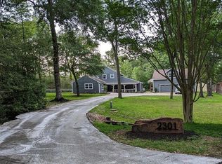 2301 Hollowbrook Ln, Conroe, TX 77384