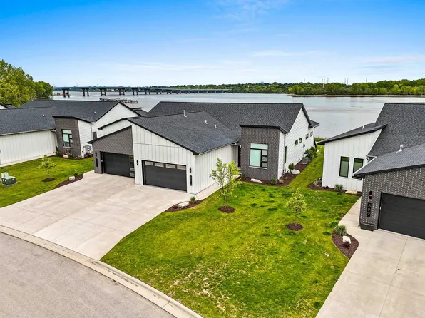 395 Aldon Cir, Green Bay, WI 54304