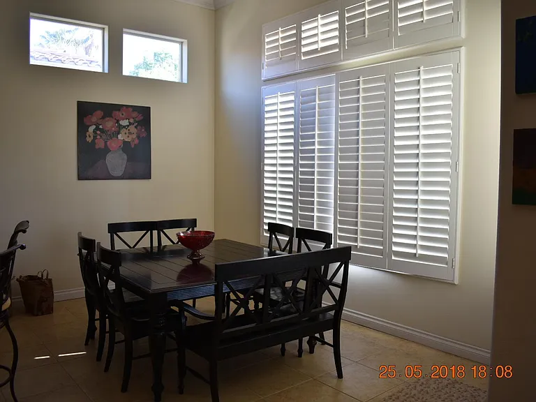 Dining area, seating for 8 with views of the green just yard