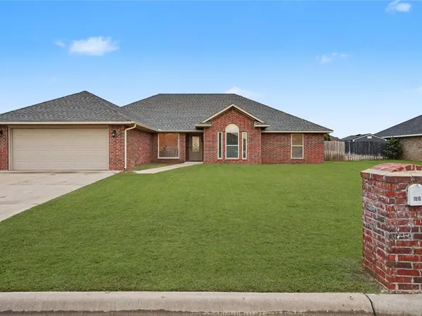 1816 Puma Dr, Altus, OK 73521