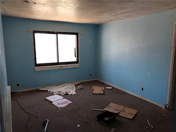 4th image of 316 S 6th St