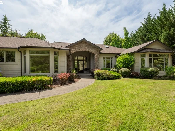 558 Wulff Ln, Roseburg, OR 97471