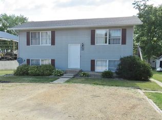 409 Lincoln Ave, Delmar, IA 52037